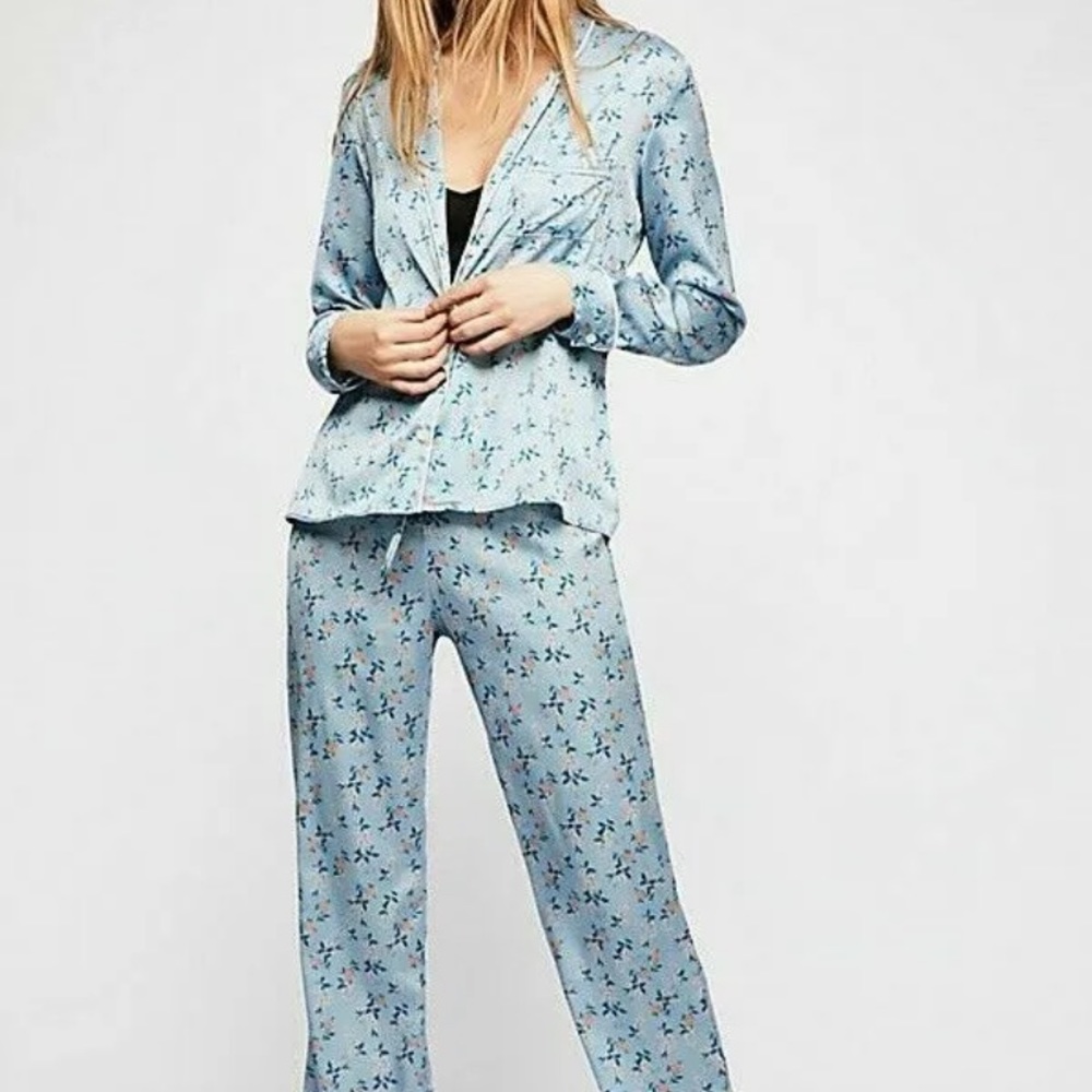 For love and lemons Pajamas set PJs pants and top